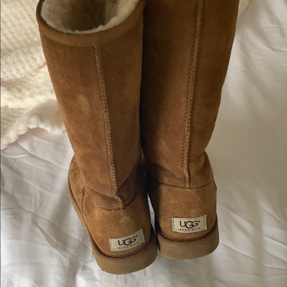 UGGS!!! - Picture 3 of 3